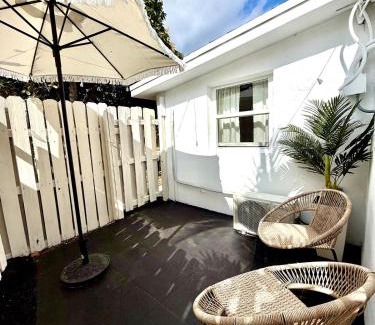 West Park Apartment | House of Hollywood - entire unit, centrally located, free parking