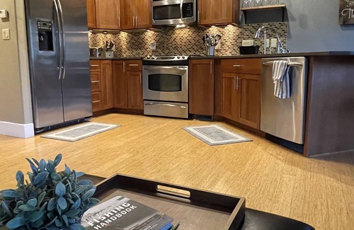 Salida Condo | House Of Joy, ON THE RIVER!