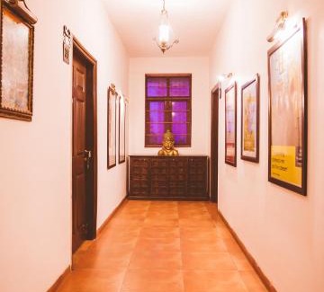 Greater Noida Bed & Breakfast | House of Kapaali