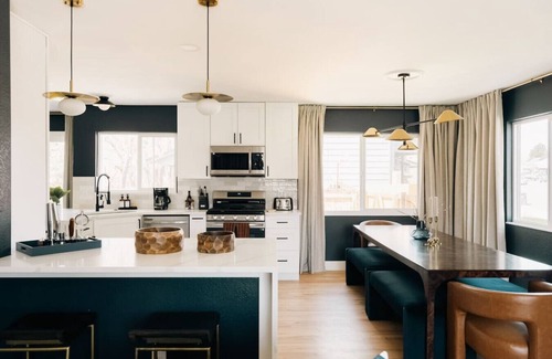 South Westminster House | House of Noir Élan | Stunning 6BR Designer Retreat
