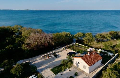 Peroj Villa | House of peace