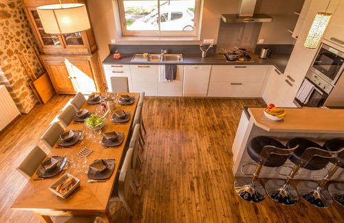 Chataigneraie Cantalienne House | House of Red House Vitrac Cantal