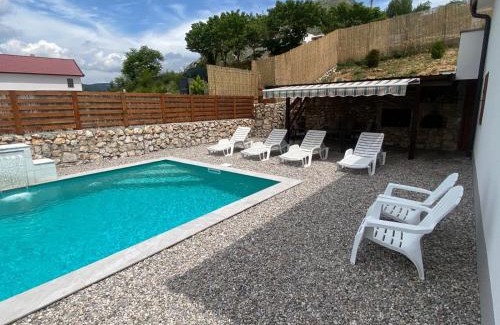 Mostar Apartment | House on the hill