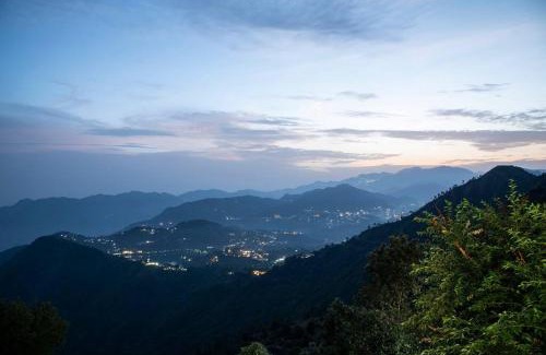 Amritpur Villa | House on the Ridge