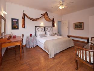 Westcliff House | House on Westcliff