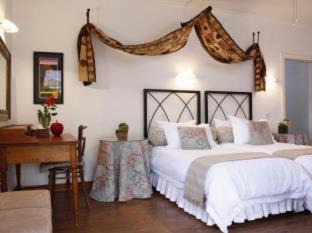 Westcliff House | House on Westcliff