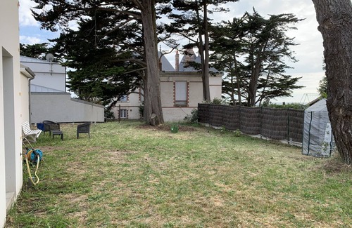 Prefailles House | House Préfailles sleeps 12, Sea view