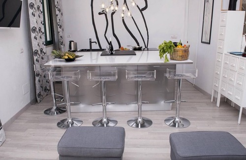 Mazzaro House | House Priscilla Taormina sea terrace with Jacuzzi