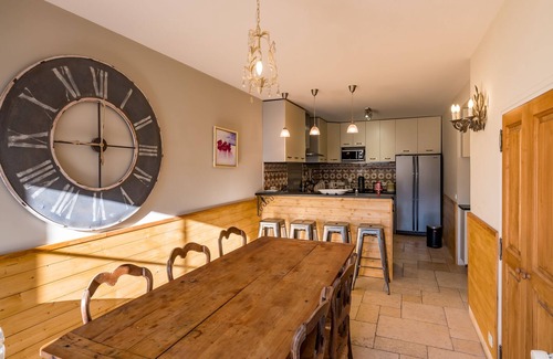 Maillane House | House Provencal Stone Charm 5 Min St Remy de Provence for 8 to 10 people.