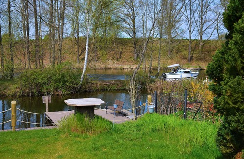 Priepert House | House right on the water with spacious grounds