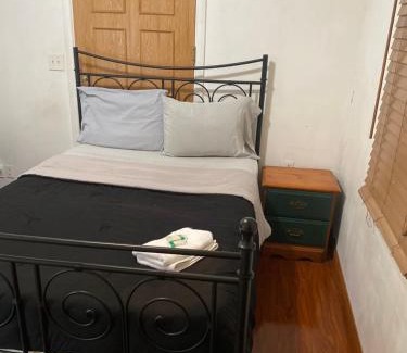 Los Angeles House | House Rooms & RV Rooms Near LAX