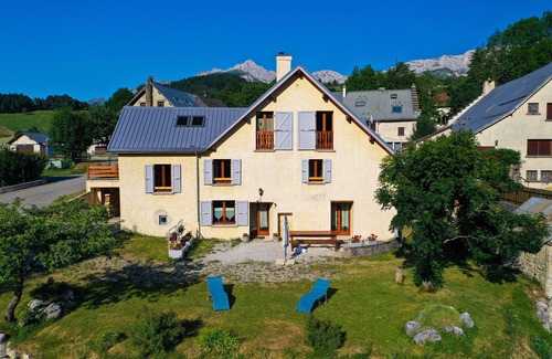 Villard-de-Lans House | house sleeps 10 4 *