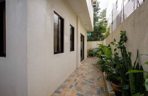 Silang Junction North Villa | House Staycation Tagaytay