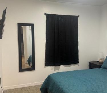 Pinecrest West Park House | House suite 7