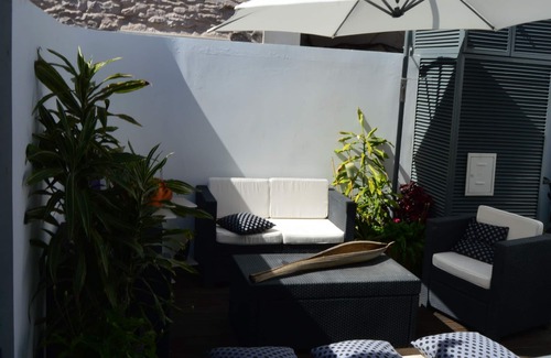 Sao Pedro House | House T2 with excellent views, located in the historical center of Funchal.
