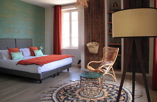 Lagnes Other | House the 6th sense 6 people 3 bedrooms