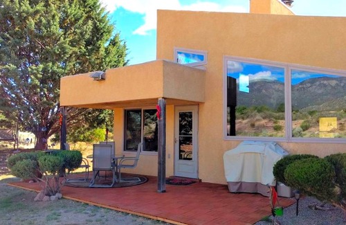 Sandia Heights South House | House ∙ 2 bedrooms ∙ 6 guests