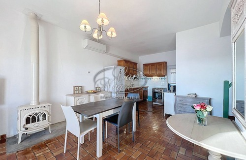 Rayol-Canadel-sur-Mer Ski Chalet | House with sea view for 8 people + 1 child in Rayol-Canadel