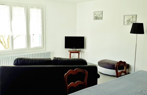 Saint-Pierre-d'Oleron House | house with garden redone, private road, near sea and city center