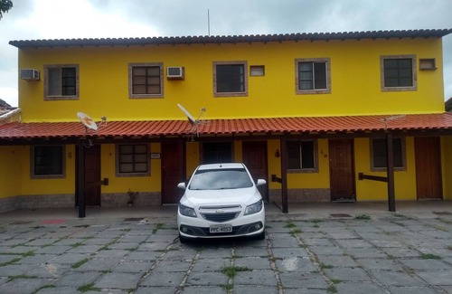 Sao Cristovao House | House with 2 bedrooms and 2 bathrooms in a condominium, close to Praia do Forte.