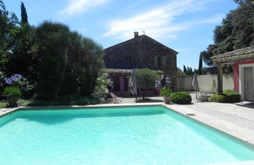 Valreas House | House with character in the middle of the vineyards with heated pool