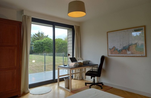 Saint-Cast-le-Guildo House | House with breathtaking view on the sea at 100m, large garden with tennis court.