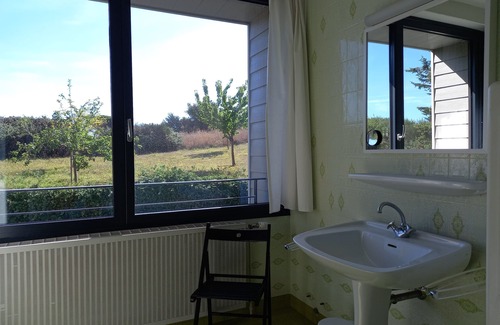 Saint-Cast-le-Guildo House | House with breathtaking view on the sea at 100m, large garden with tennis court.
