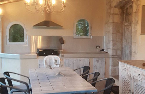 Tourrettes-sur-Loup Villa | House with character, olive field and sea view . 4/5persons, private garden and pool . fitness room and pool house .