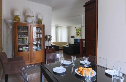 Le Kremlin-Bicetre Apartment | House with garden 4BR 10P near Paris