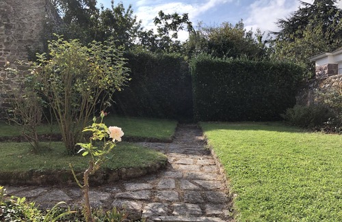 Saint-Ideuc House | House with garden