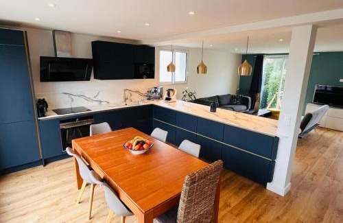 Viroflay House | House with Garden, fully renovated, 15 minutes from Paris and 5 minutes from Versailles