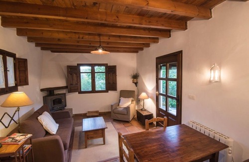 La Taha Cottage | House with garden in Cortijo La Viñuela