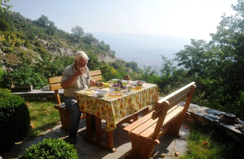 Delchevo House | House with garden in authentic mountain village, with plenty of peace, nature and clean air.