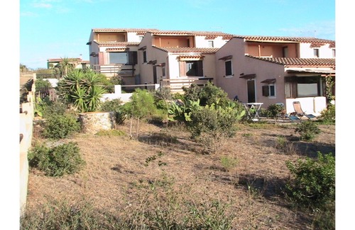 Arbus House | House with garden overlooking the sea