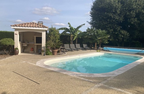 Prignac-en-Medoc House | House with heated pool