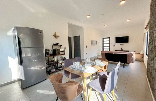 Tepoztlan House | House with Heated Pool with Solar Panels and Gym in Tepoztlán