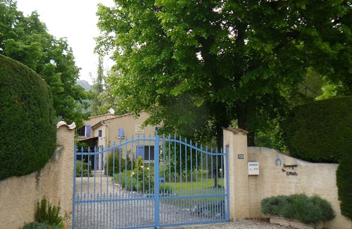 Buis-les-Baronnies House | House with large garden, swimming pool and covered terrace - mountain view