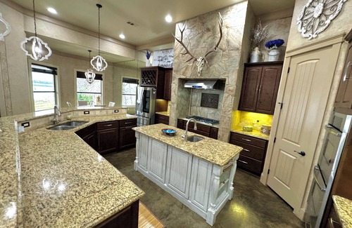 Belton House | House with lake views and lake access