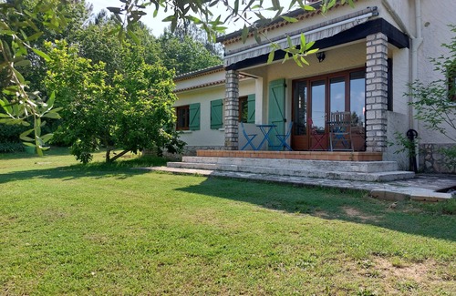 Salavas House | House with large garden and swimming pool, in the countryside.