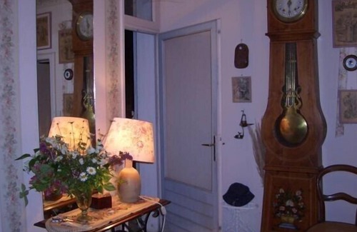 Souvigne House | House with pool in the heart of a village