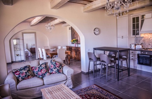 Montecchio House | House with private pool, air conditioning and stunning views!