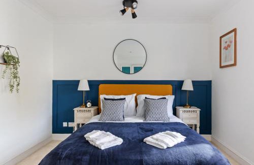 East Walworth Apartment | House with Private Parking close to Borough Market & Tower Bridge!
