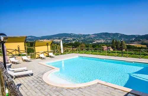 Todi House | House with private pool, large garden at 6km from Todi. Panoramic views!