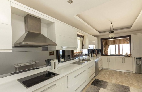 Gundogan Villa | House with Private Pool and Sea View in Bodrum