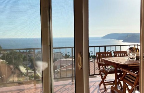 Sutomore Apartment | House with sea view