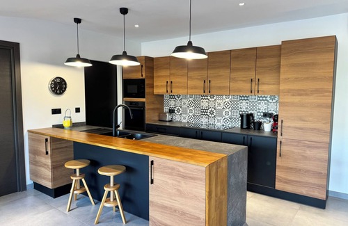 La Motte-Servolex House | House with spa, 6 minutes from Lac du Bourget