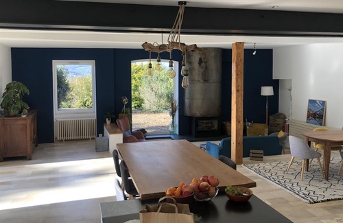 Vienne House | House with stunning views in the heart of nature
