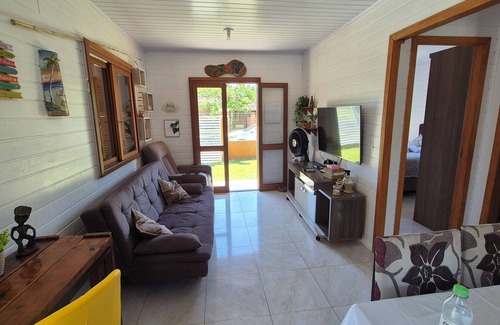 Arroio Teixeira House | House with swimming pool, kiosk, air conditioning. Near the sea.