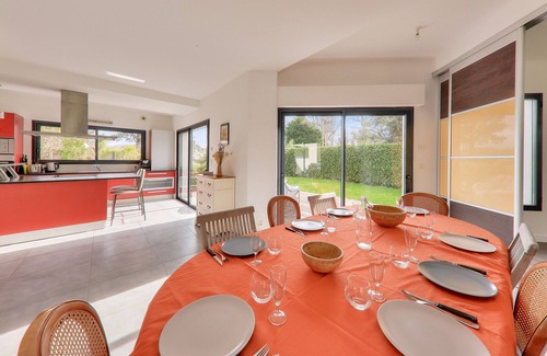Saint-Armel Ski Chalet | House with swimming pool for ten people