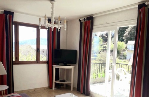 Porri House | House with terrace, garden, sea and mountain view